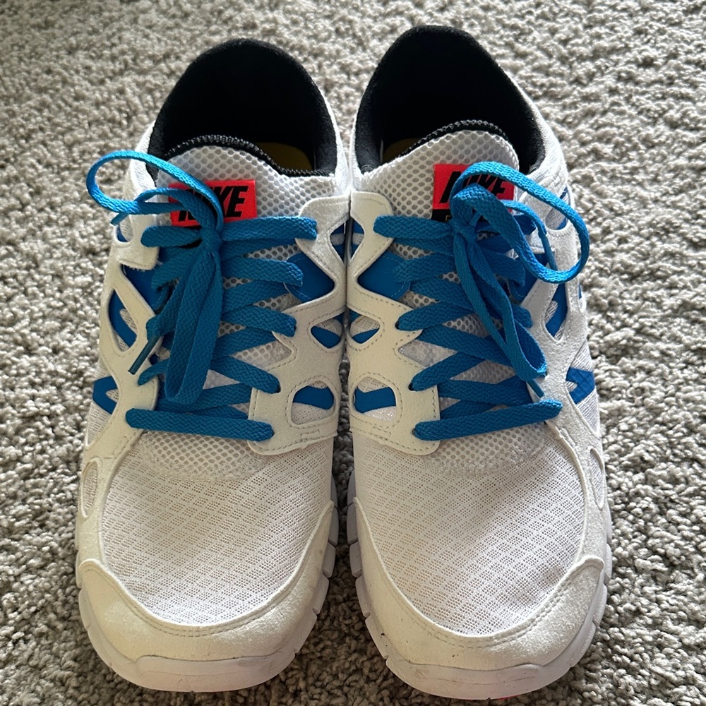Nike Free Men's White and Blue Athletic Sneakers